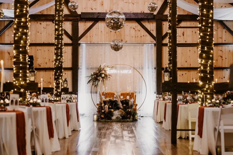 October wedding Barn